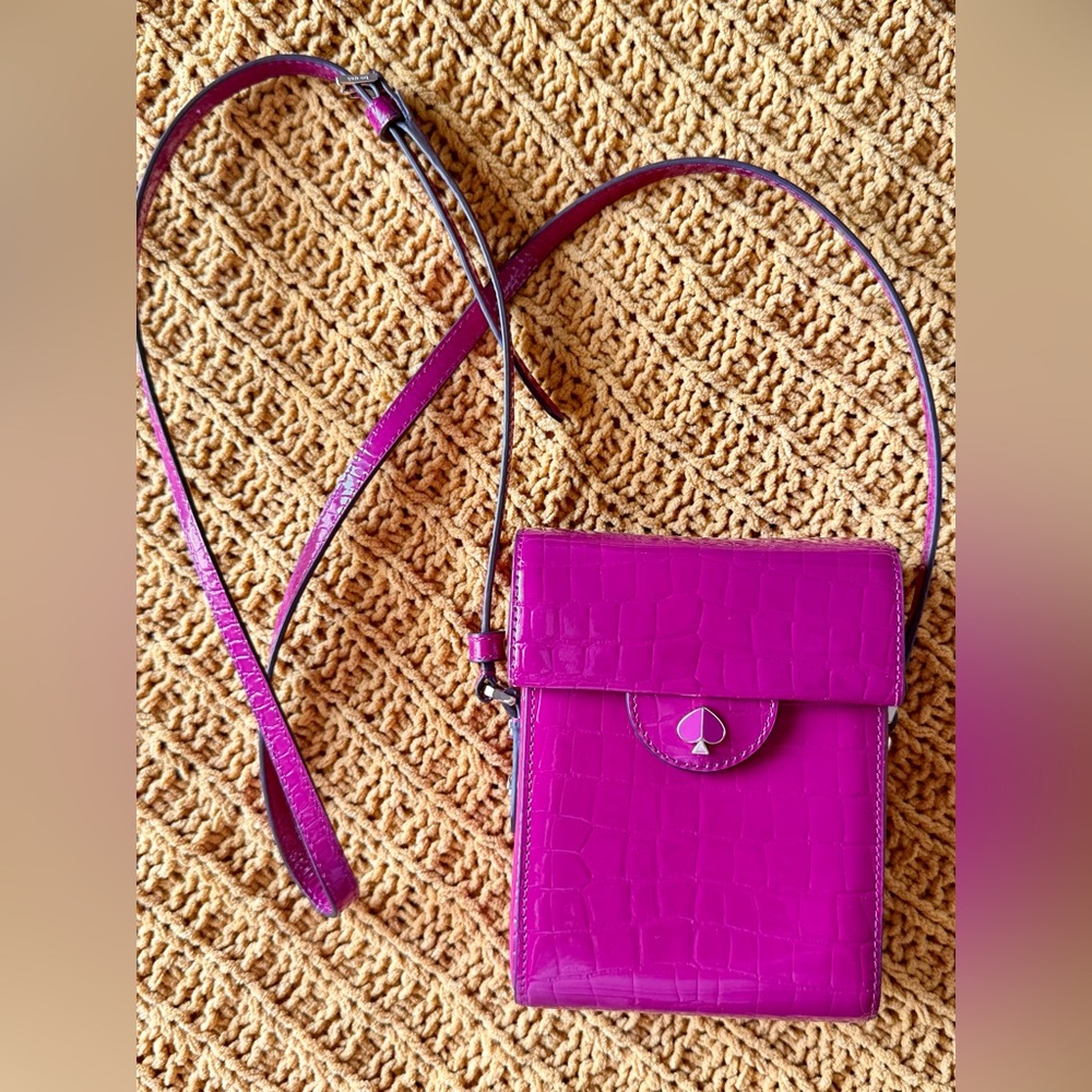 NEW Kate Spade Cleo Croc Berry